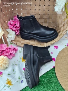 BOTS-0067 ESTAMPADO/NEGRO